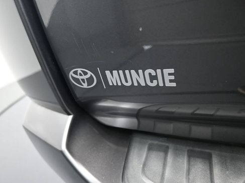 Used 2019 Toyota 4Runner SR5 Premium AWD/4WD image 36
