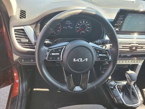 Used 2023 Kia Seltos S image 30