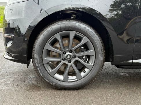 Certified 2025 Land Rover Range Rover Sport Dynamic SE AWD/4WD image 9