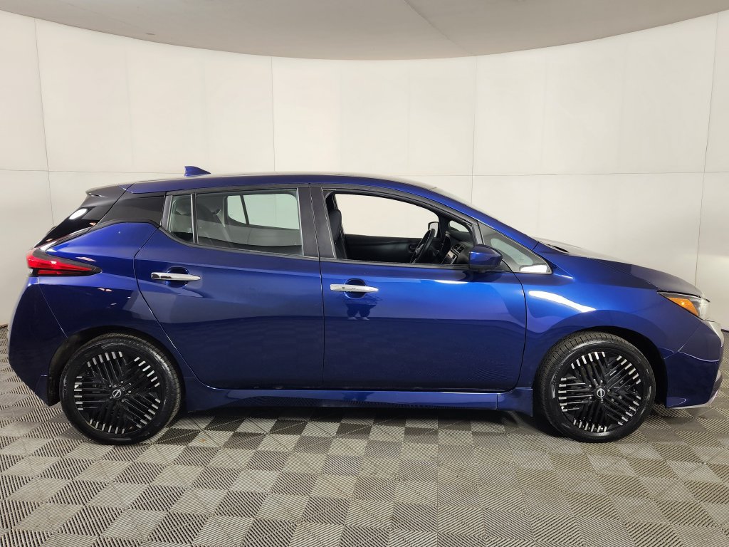 Used 2024 Nissan Leaf SV Plus FWD image 8