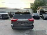 Used 2017 Toyota Sienna XLE image 4