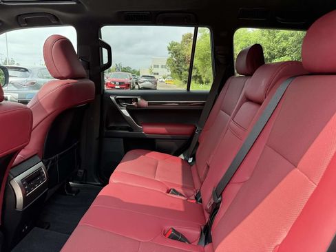 Used 2023 Lexus GX 460 Premium w/ Premium Package AWD/4WD image 16