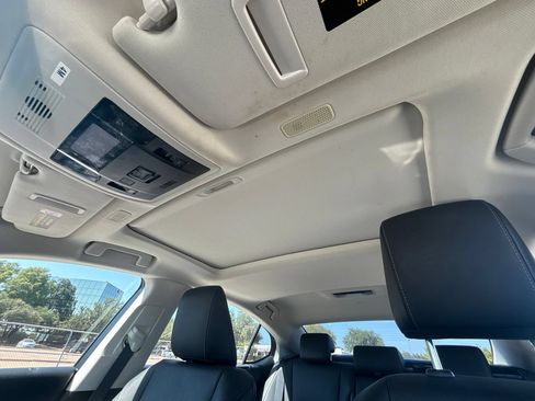 Used 2021 Lexus ES 350 w/ Accessory Package FWD image 11