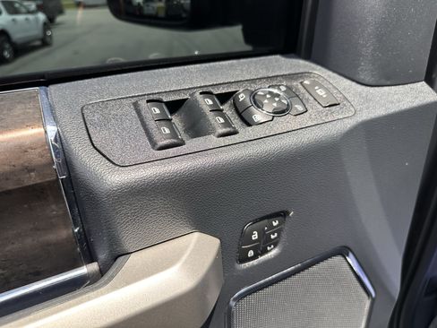 Used 2022 Ford F250 Lariat w/ Tremor Off-Road Package AWD/4WD image 17