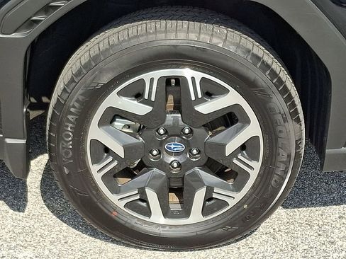 Certified 2025 Subaru Forester Premium image 9