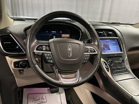 Used 2020 Lincoln Nautilus Reserve w/ Equipment Group 201A AWD/4WD image 13