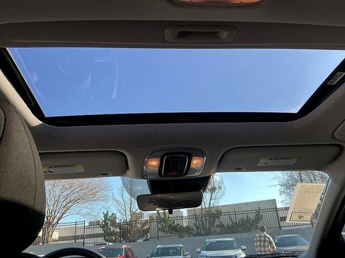 Used 2024 Hyundai Elantra SEL w/ Convenience Package image 20