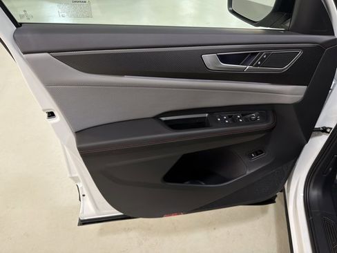 New 2026 Volkswagen Atlas Peak Edition AWD/4WD image 18