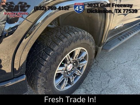 Used 2024 GMC Sierra 1500 AT4 w/ Technology Package image 10