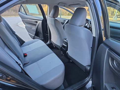 Used 2019 Toyota Corolla LE image 11