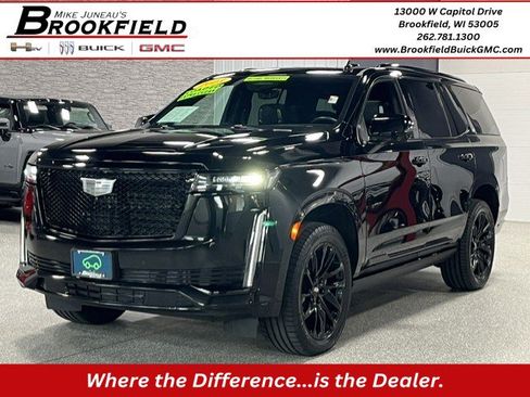Certified 2023 Cadillac Escalade Sport Platinum w/ LPO, ONYX Package AWD/4WD image 1
