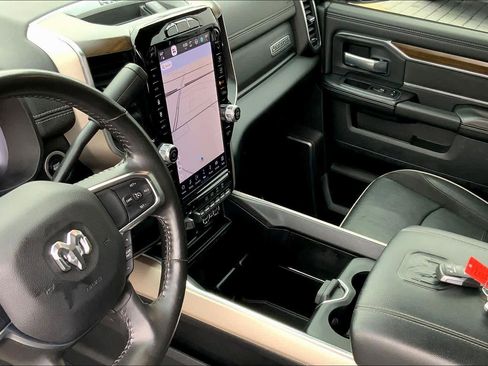 Used 2024 RAM 5500 Laramie image 15