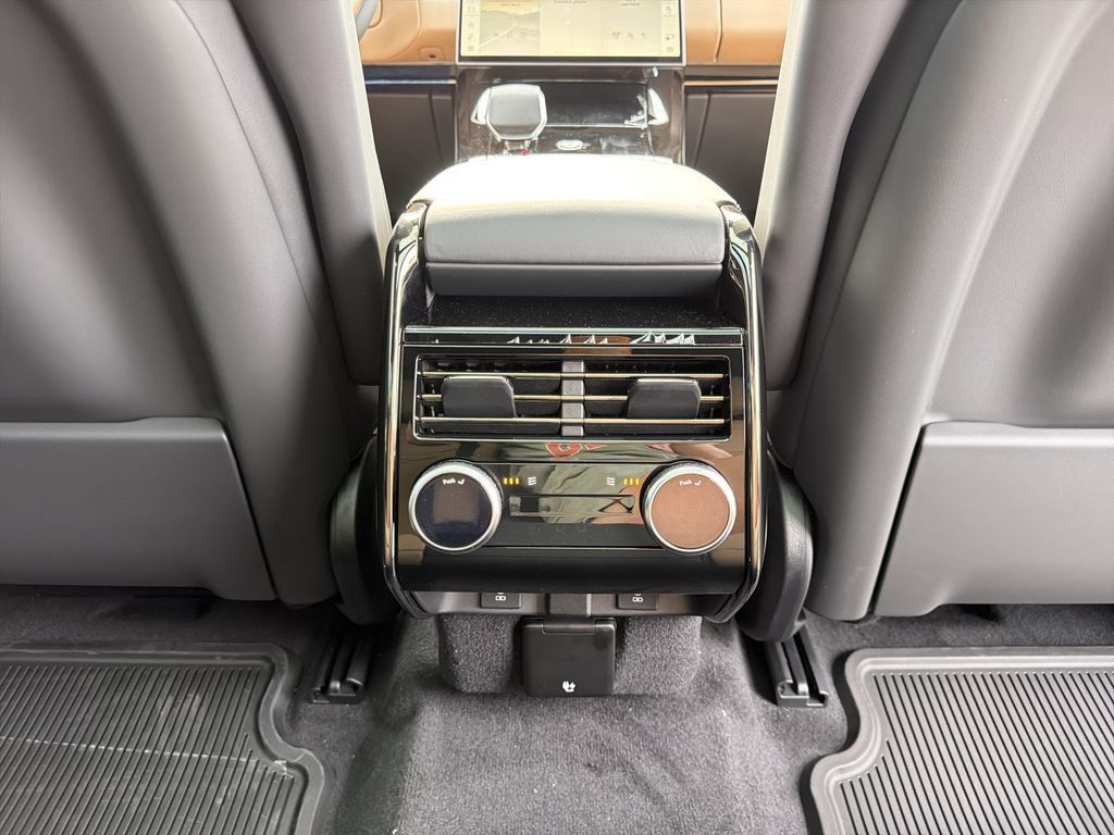 New 2026 Land Rover Range Rover Sport Dynamic SE AWD/4WD image 19