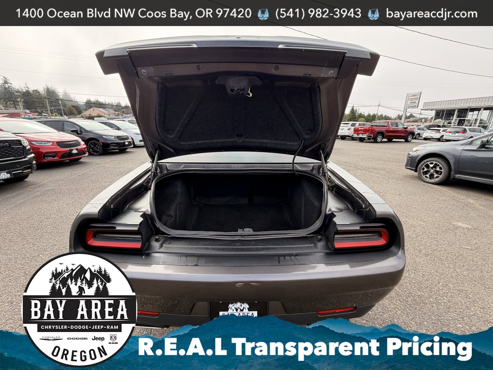 Used 2021 Dodge Challenger SXT RWD image 7