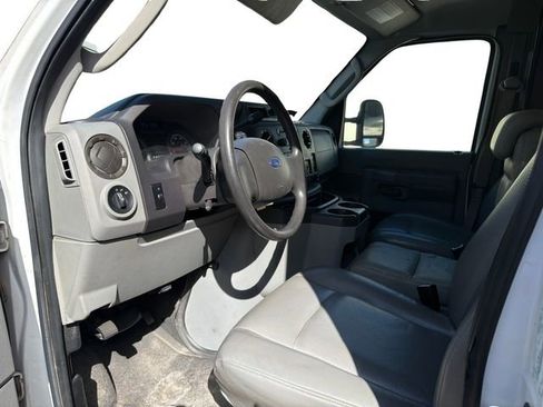Used 2009 Ford E-350 and Econoline 350 Super Duty image 10