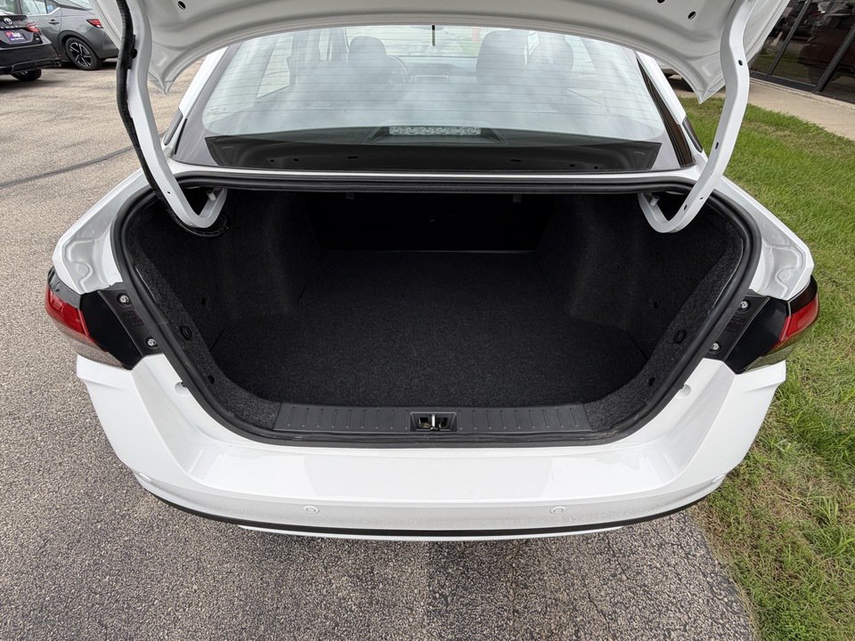 Used 2025 Nissan Versa S w/ Electronics Package FWD image 24