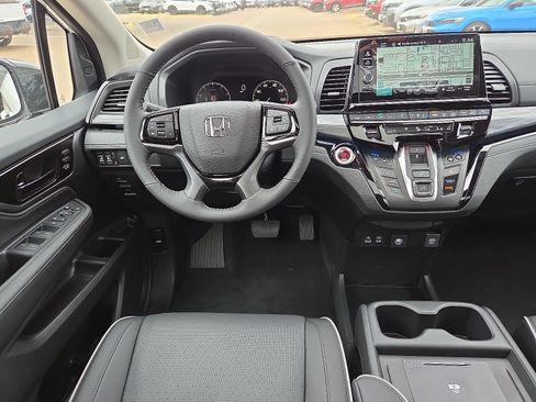 New 2026 Honda Odyssey Elite image 9