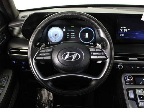 Used 2023 Hyundai Palisade Calligraphy image 9