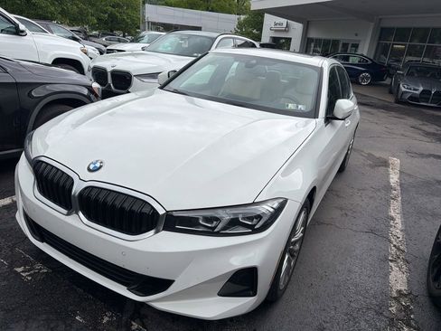 Used 2023 BMW 330i xDrive Sedan w/ Driving Assistance Package AWD/4WD image 4
