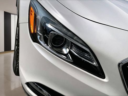 Used 2017 Buick LaCrosse Premium w/ Sun and Shade Package FWD image 23