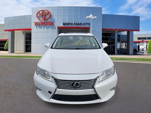 Used 2014 Lexus ES 350 350 w/ Luxury Package image 3