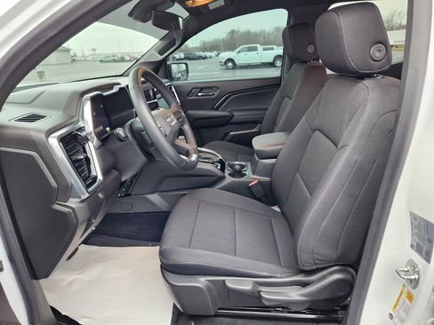 Used 2024 GMC Canyon Elevation w/ Trailering Package image 11