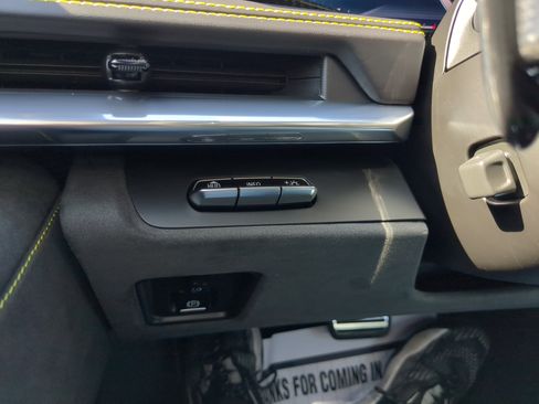 Used 2025 Chevrolet Corvette Z06 image 30