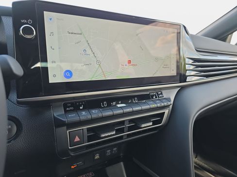 Used 2025 Toyota Camry XSE image 19