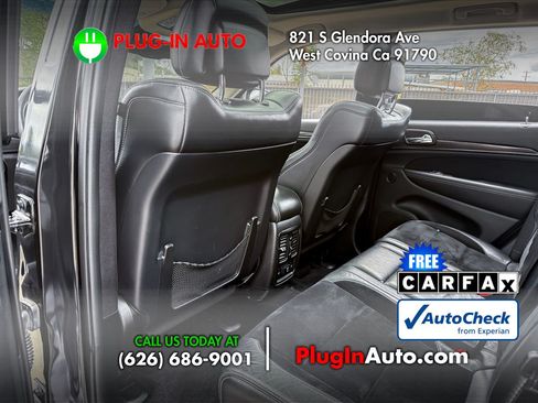 Used 2012 Jeep Grand Cherokee SRT8 w/ Luxury Group II AWD/4WD image 10