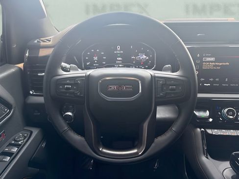 Used 2025 GMC Sierra 1500 AT4 w/ Technology Package AWD/4WD image 15