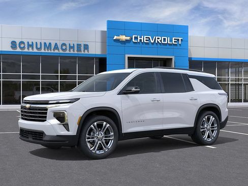 New 2027 Chevrolet Traverse LT w/ Driver Confidence Package AWD/4WD image 2