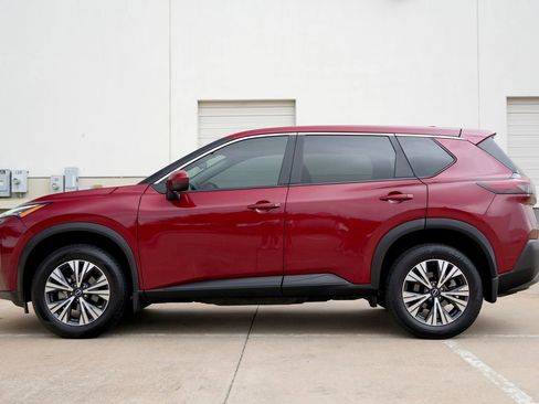 Used 2023 Nissan Rogue SV FWD image 13