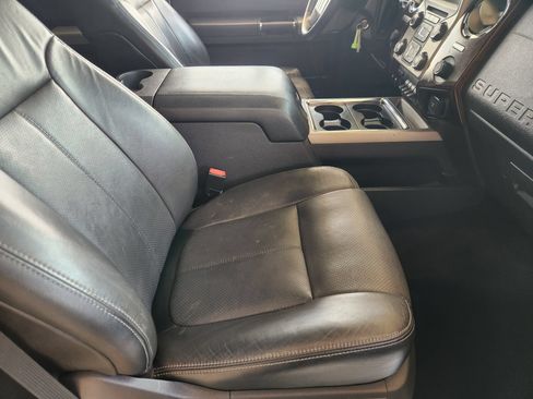 Used 2015 Ford F250 Lariat w/ Lariat Interior Package AWD/4WD image 14
