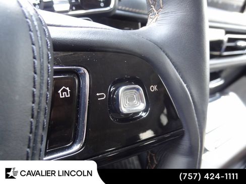 Used 2026 Lincoln Aviator Reserve AWD/4WD image 25
