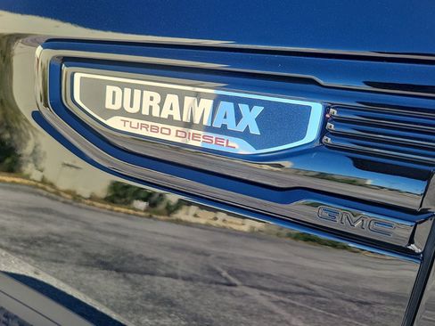 New 2026 GMC Sierra 1500 Elevation image 9