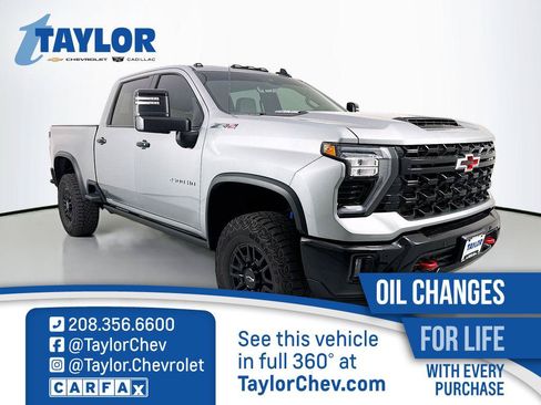 Used 2025 Chevrolet Silverado 2500 ZR2 w/ Technology Package AWD/4WD image 1