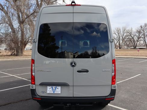 Used 2024 Mercedes-Benz Sprinter 2500 image 6