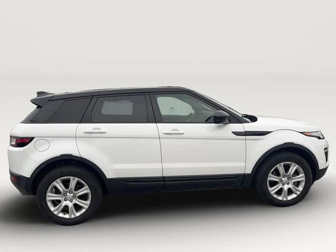Used 2018 Land Rover Range Rover Evoque SE Premium image 8