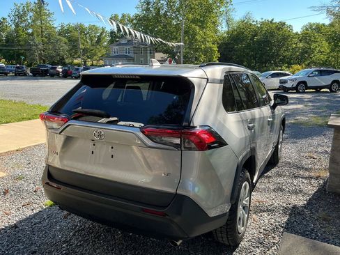 Used 2021 Toyota RAV4 LE w/ Carpet Mat Package (TMS) FWD image 5