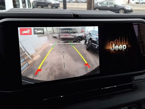 Certified 2025 Jeep Wrangler Unlimited Sahara image 21