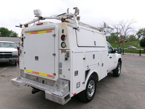 Used 2012 Chevrolet Silverado 3500 W/T AWD/4WD image 4