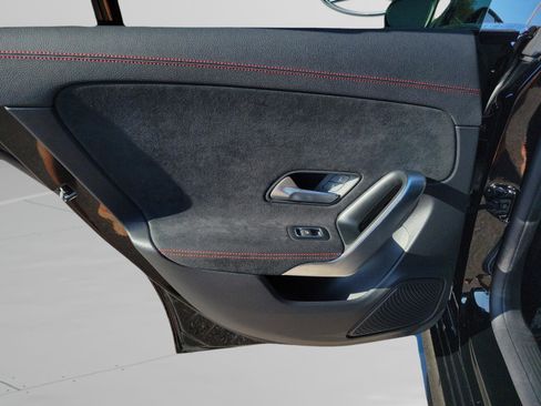 Used 2022 Mercedes-Benz CLA 250 image 29