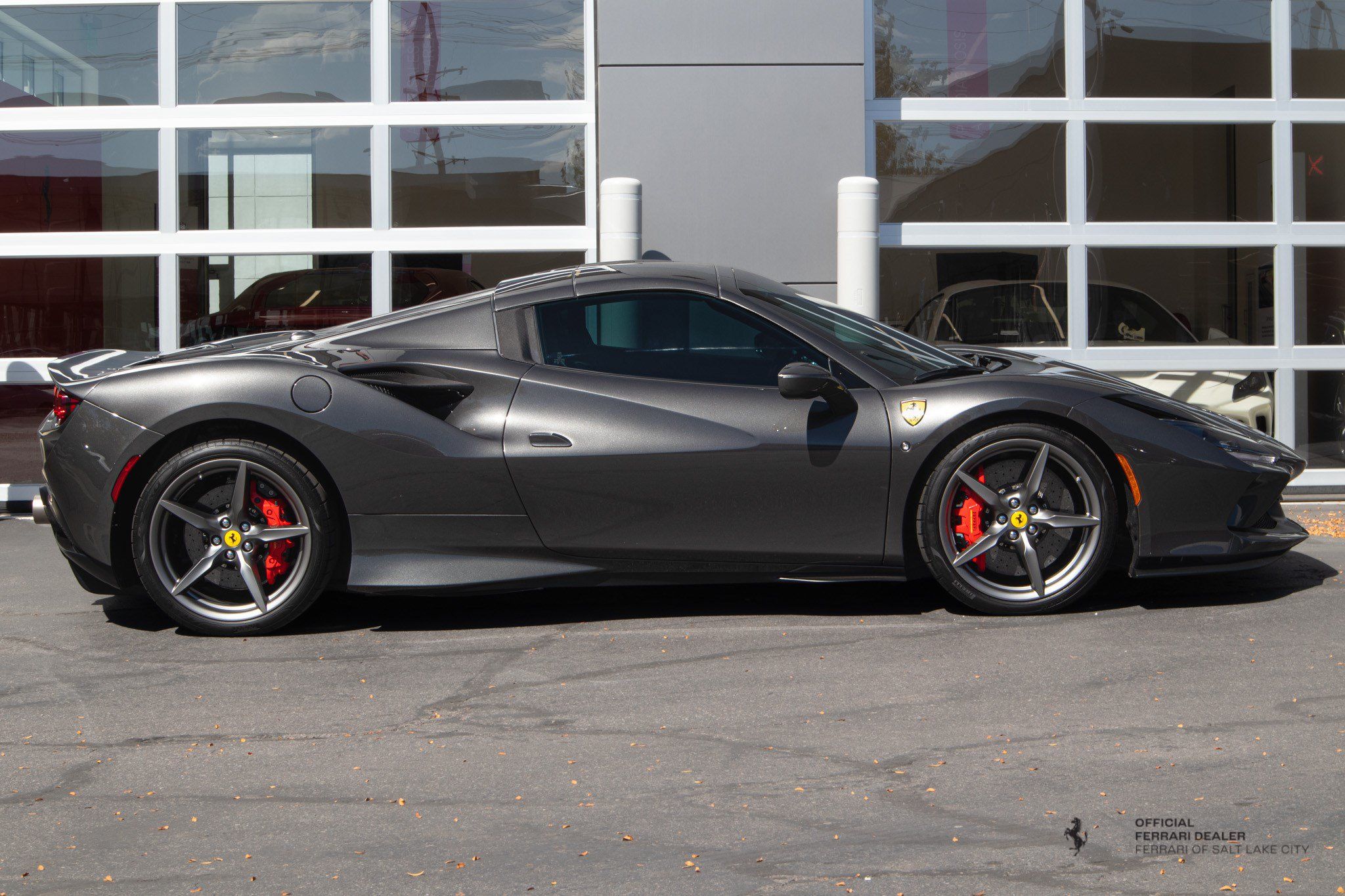 Used 2022 Ferrari F8 Tributo RWD image 10