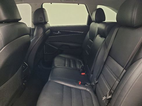 Used 2017 Kia Sorento SX FWD image 18