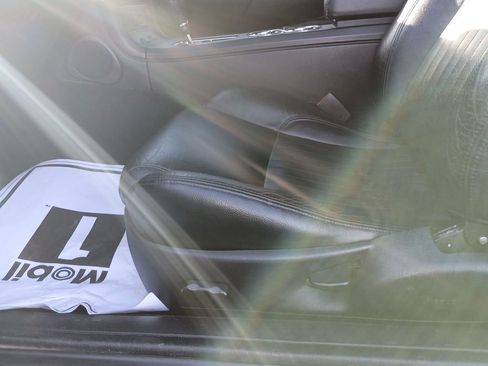 Used 2004 Ford Thunderbird image 18