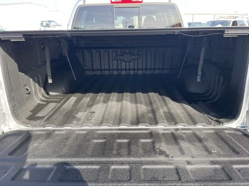 Used 2017 Chevrolet Colorado Z71 AWD/4WD image 10