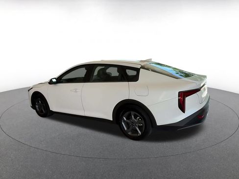 Used 2025 Kia K4 FWD image 9