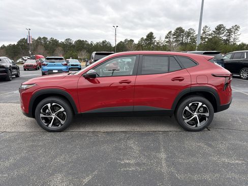 New 2026 Chevrolet Trax RS w/ Driver Confidence Package image 8