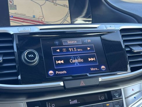 Used 2014 Honda Accord Touring image 13