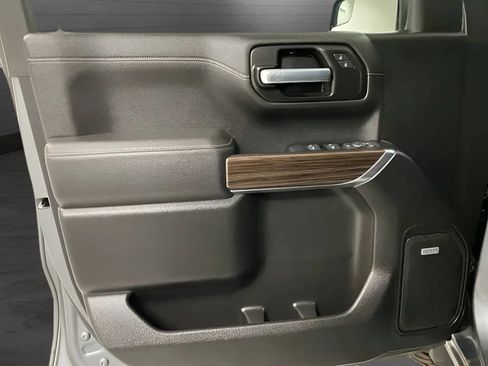 Used 2021 Chevrolet Silverado 1500 LT Trail Boss w/ Convenience Package II AWD/4WD image 11